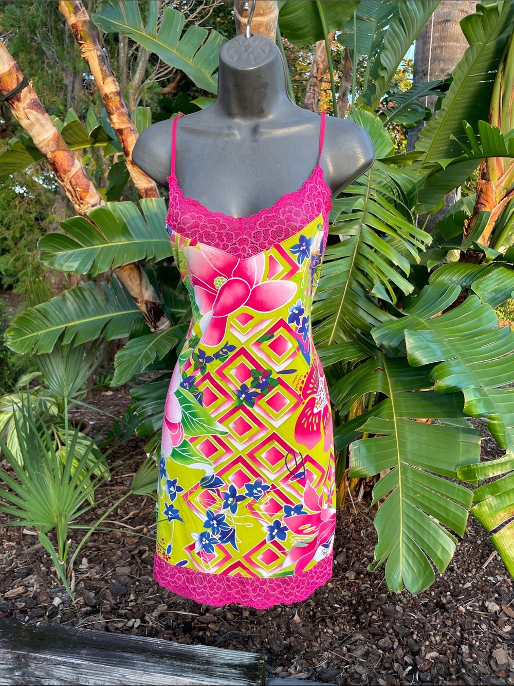 Natori floral retro print lace trim slip dress